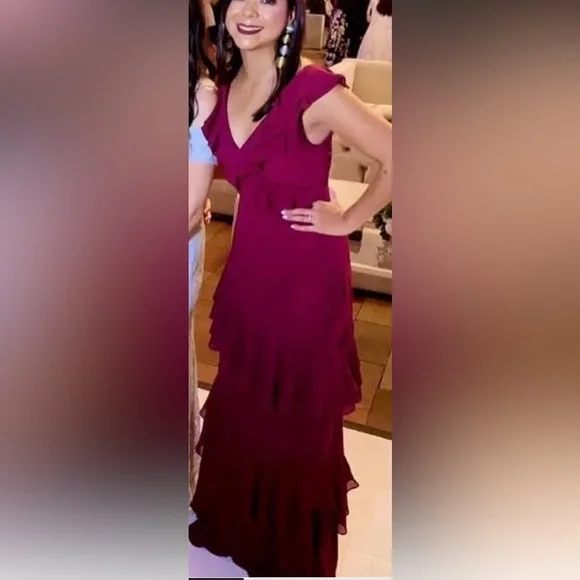 Lulu’s Majesty Burgundy Ruffled Salsa V-Neck Flutter StrapsMaxi Dress Size 1x - Picture 9 of 12